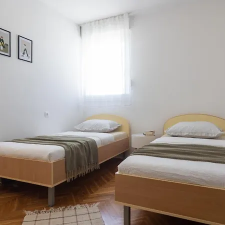 Apartment Horizon Split